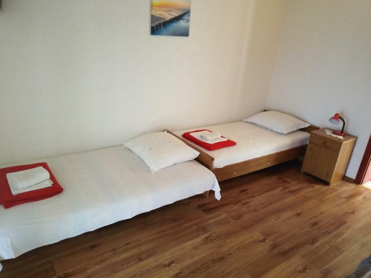 Apartman Rodic Omis Exterior photo