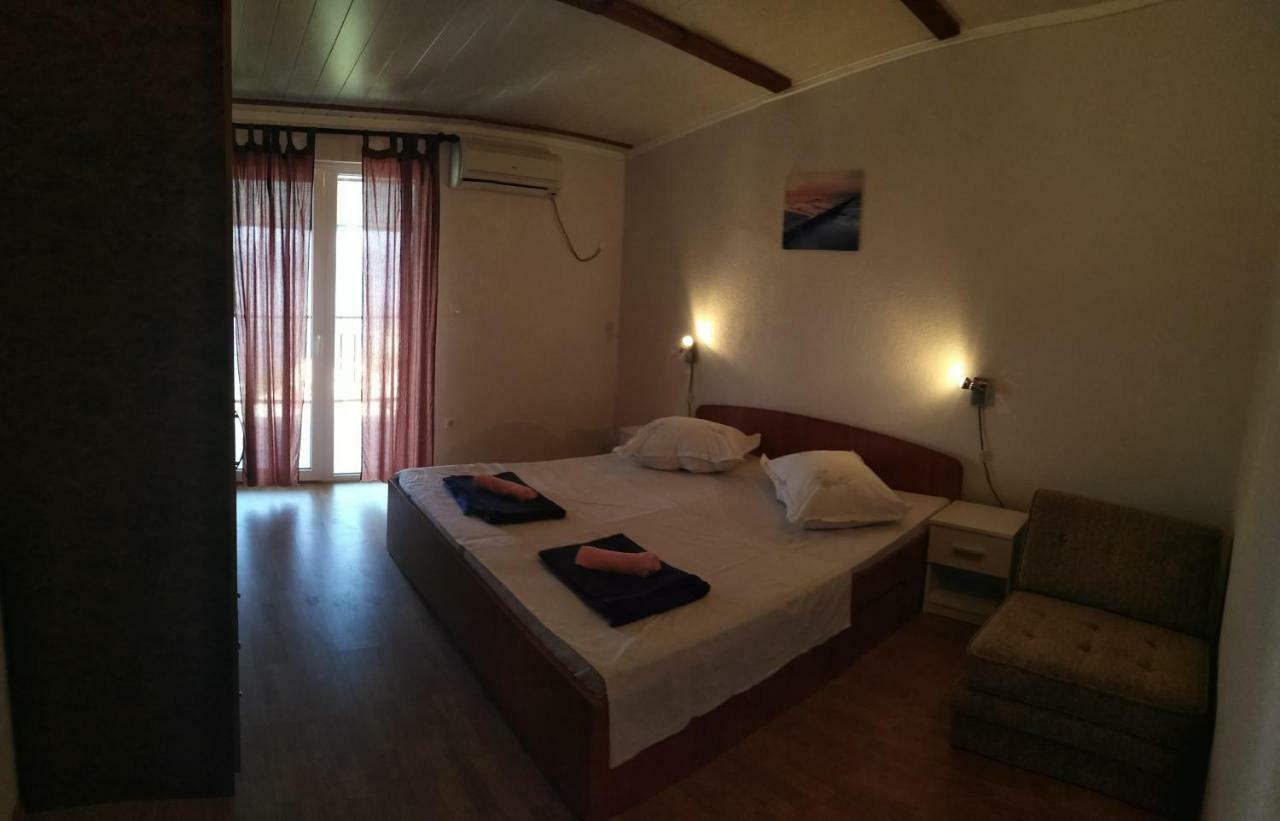 Apartman Rodic Omis Exterior photo